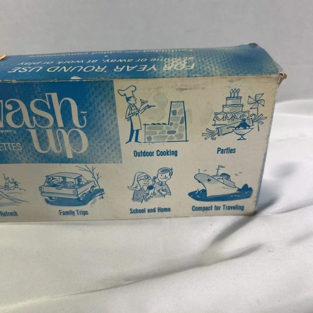 Vinatge 1965‎ Young's Wash Up Moist Toweletts Movie Prop Nostalgic Original Box